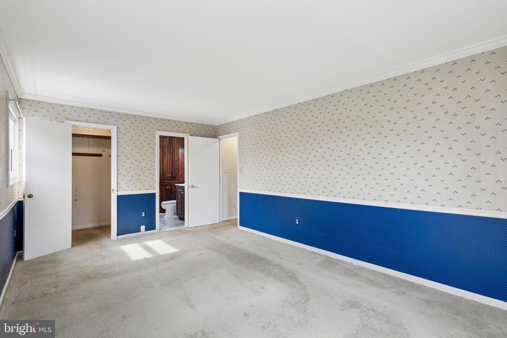 9216 TIMBERWOOD COURT