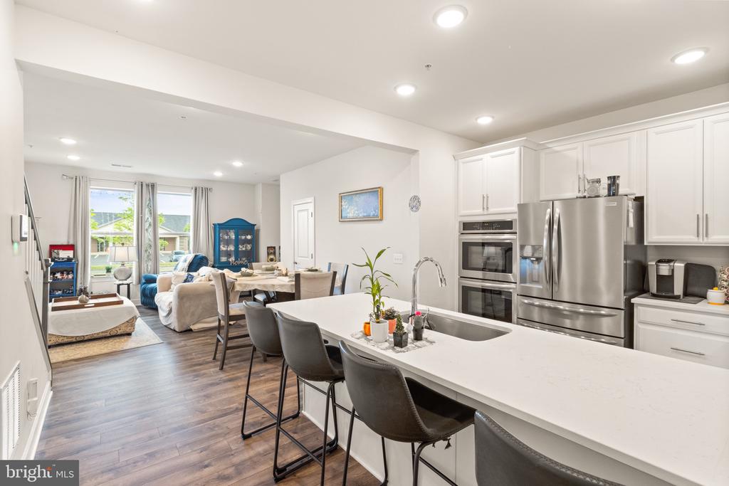 10424 RATCLIFFE TRAIL
