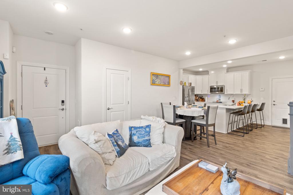10424 RATCLIFFE TRAIL