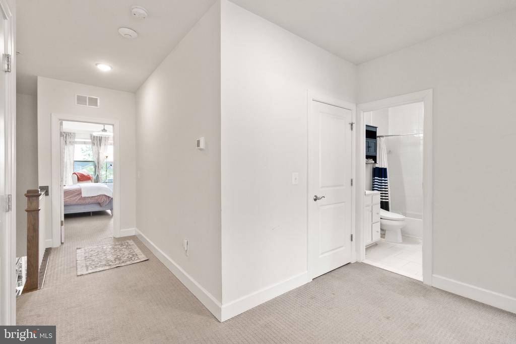 10424 RATCLIFFE TRAIL
