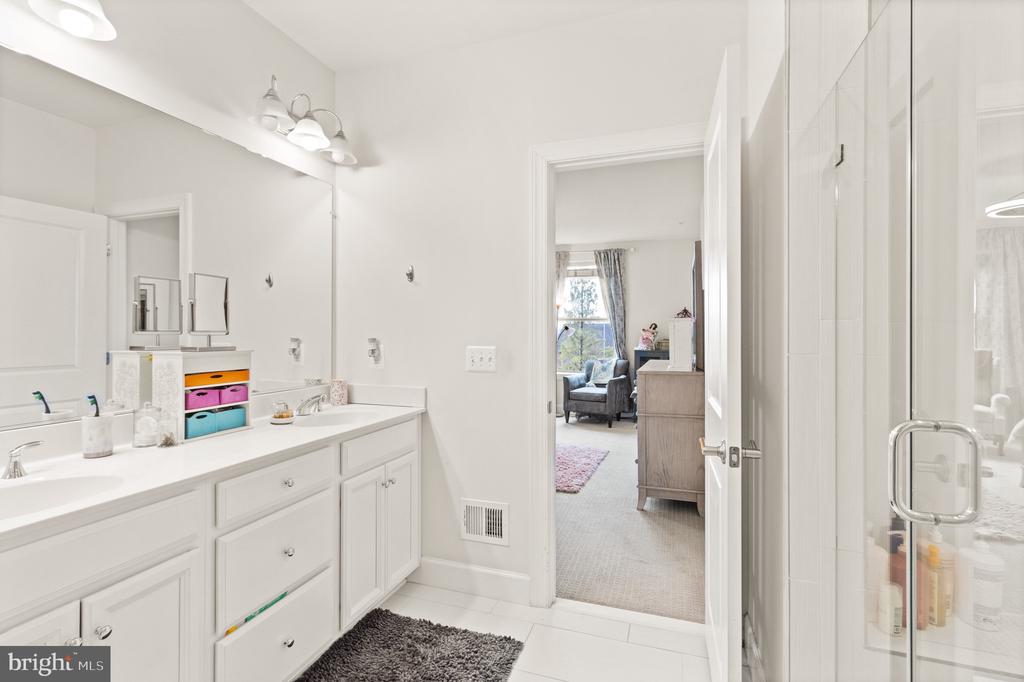 10424 RATCLIFFE TRAIL