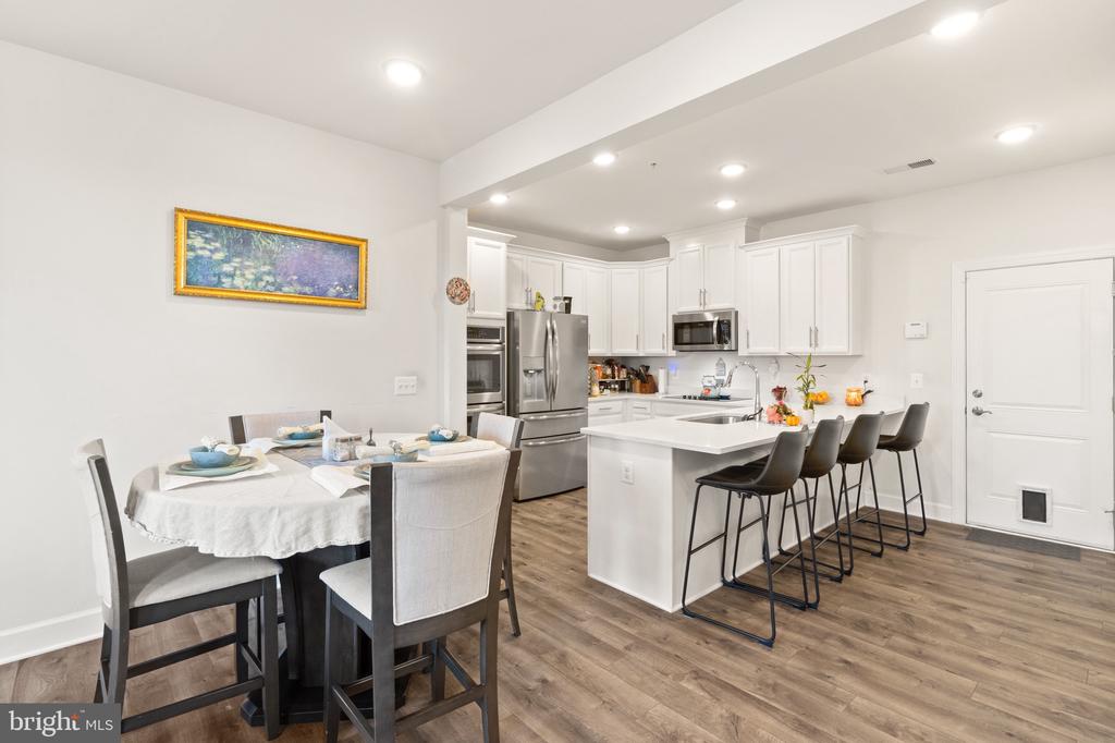 10424 RATCLIFFE TRAIL