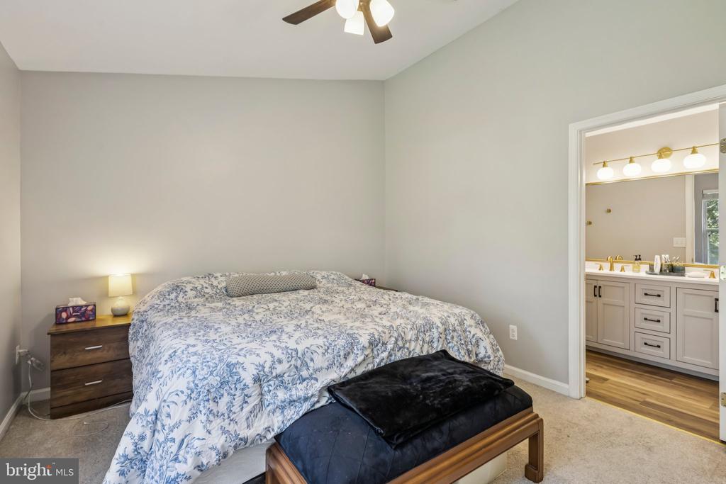 9440 TEABERRY COURT