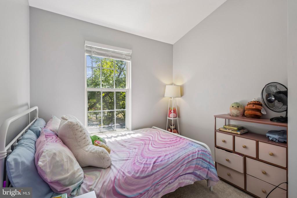 9440 TEABERRY COURT