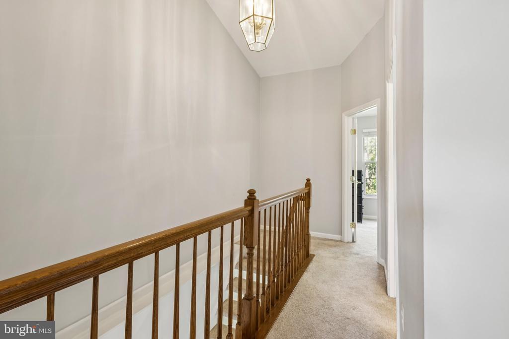 9440 TEABERRY COURT