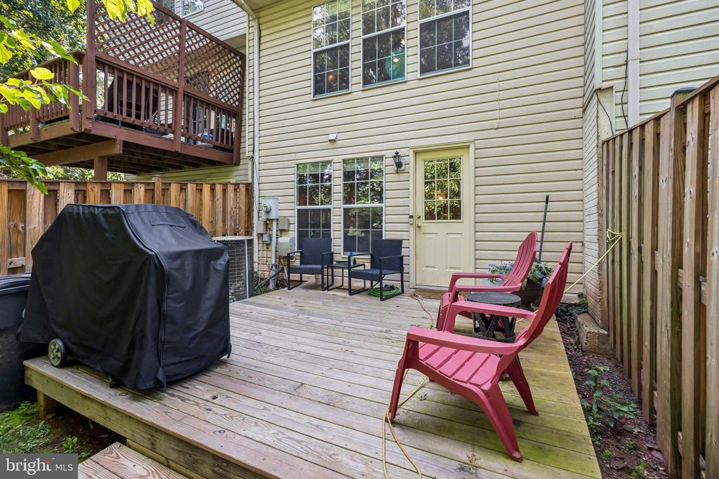 9440 TEABERRY COURT