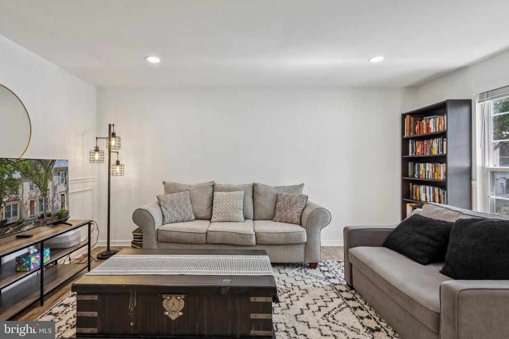 9440 TEABERRY COURT