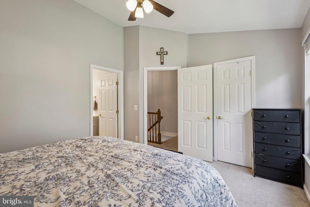 9440 TEABERRY COURT