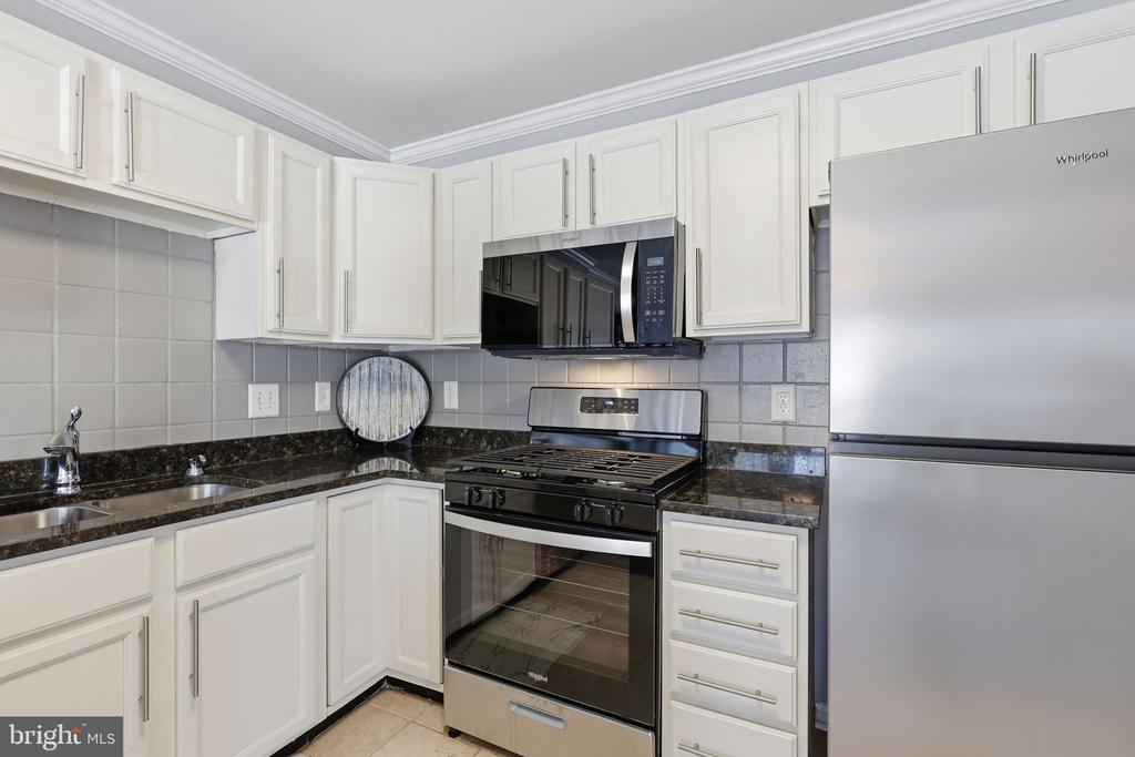9332 WAX MYRTLE WAY