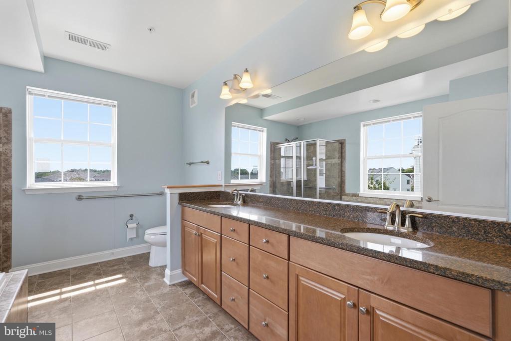 9202 CHARLESTON DRIVE Unit: 402