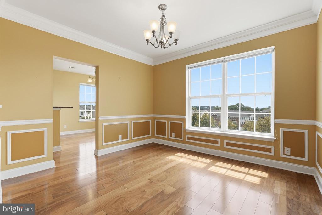 9202 CHARLESTON DRIVE Unit: 402