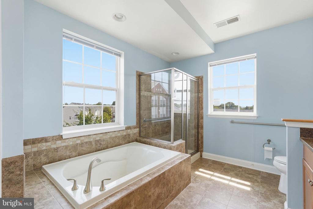 9202 CHARLESTON DRIVE Unit: 402