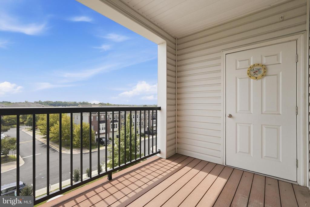 9202 CHARLESTON DRIVE Unit: 402