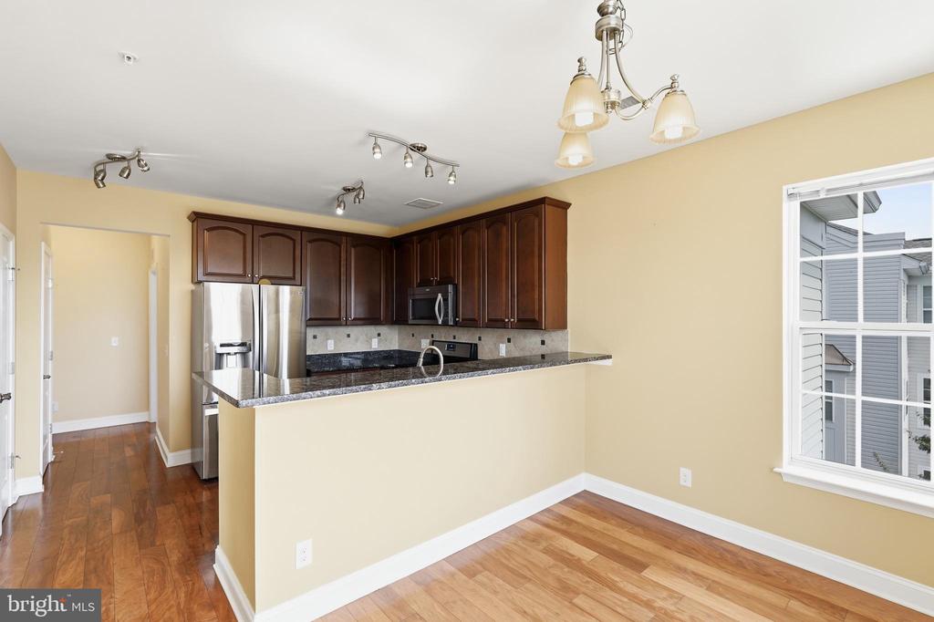 9202 CHARLESTON DRIVE Unit: 402