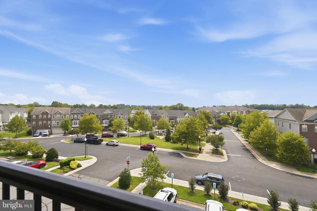 9202 CHARLESTON DRIVE Unit: 402
