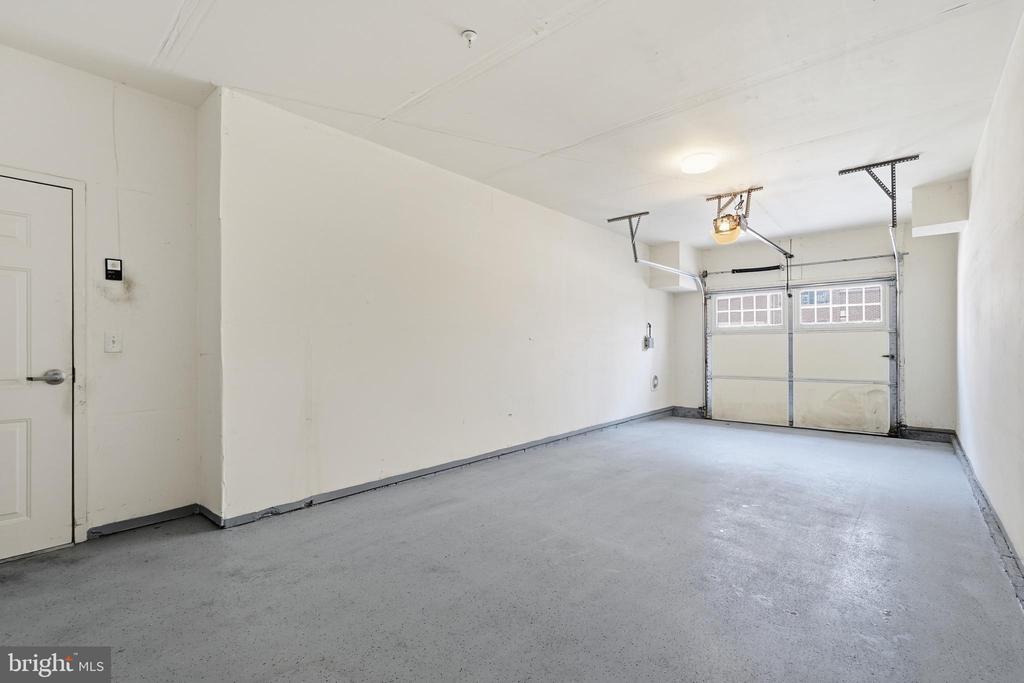 9202 CHARLESTON DRIVE Unit: 402