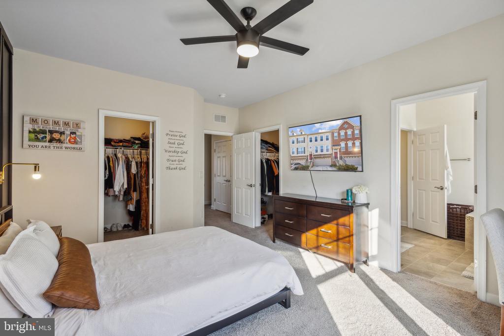 9059 ISABEL LANE