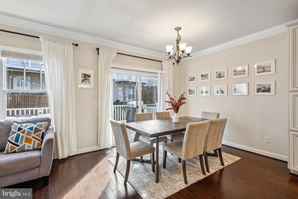 9059 ISABEL LANE