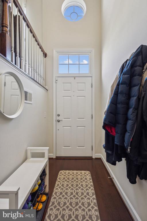 9059 ISABEL LANE