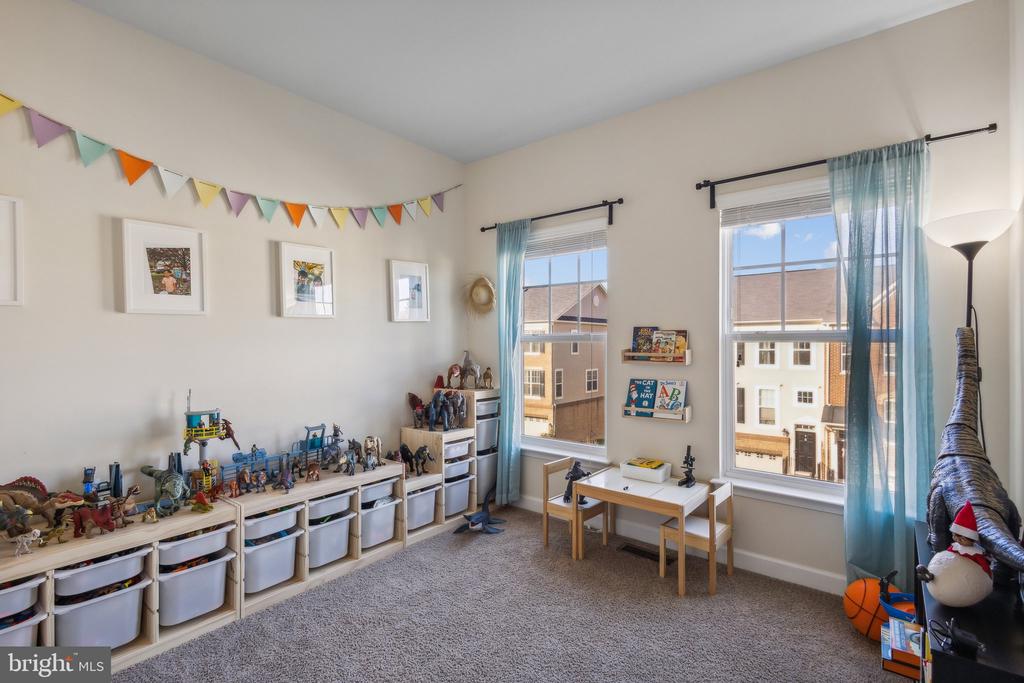9059 ISABEL LANE