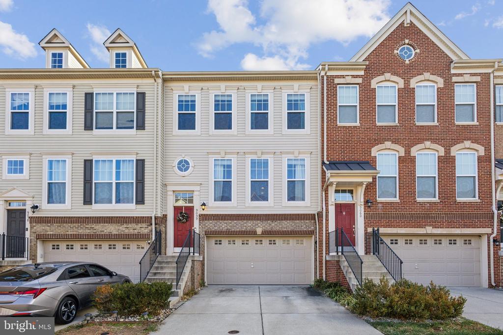 9059 ISABEL LANE