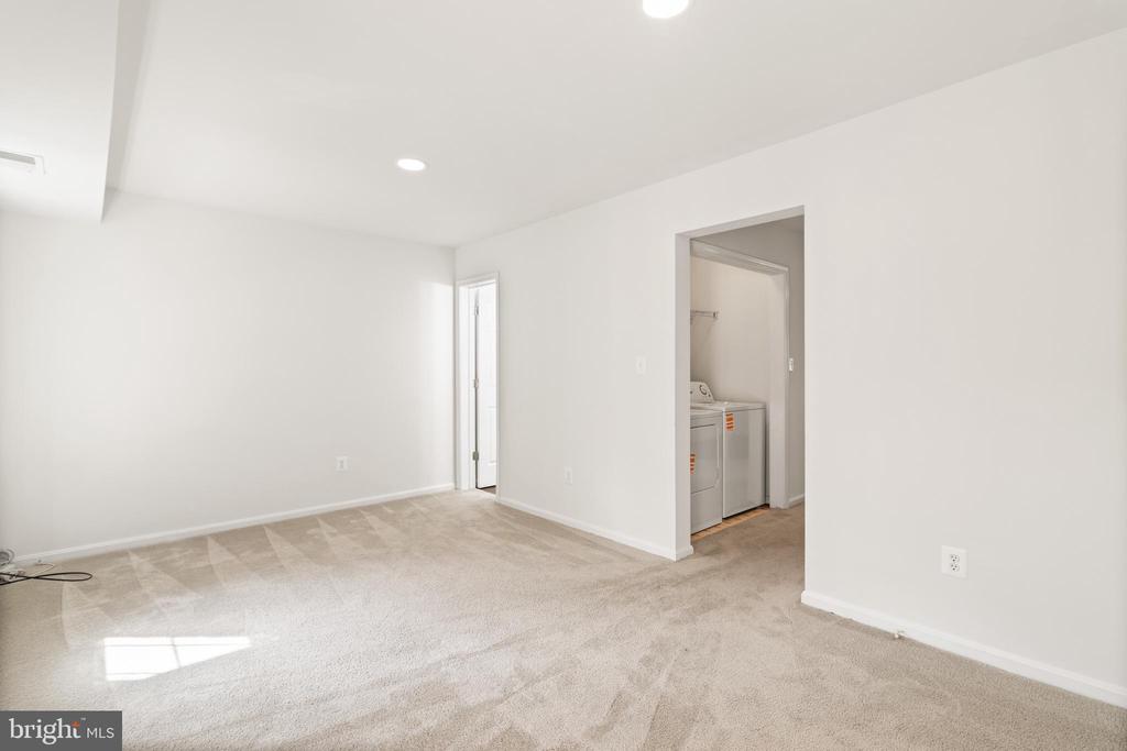293 KIRBY STREET