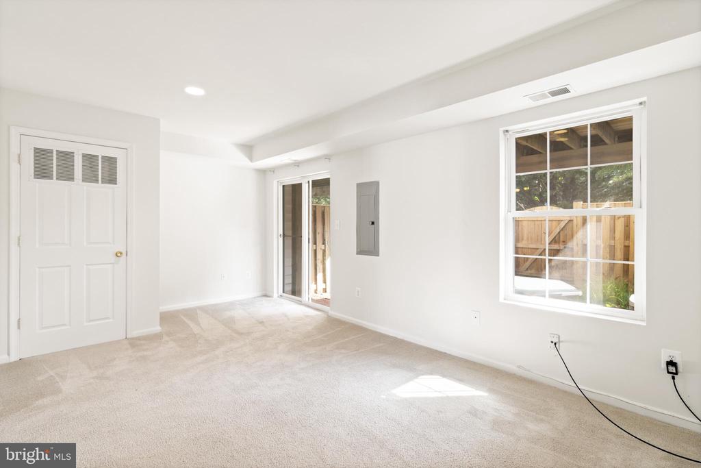 293 KIRBY STREET