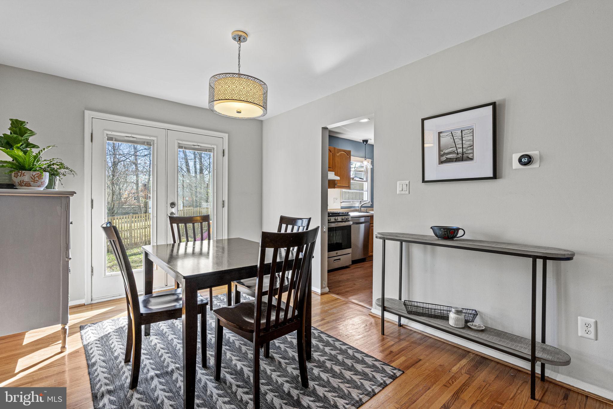 10101 ROSLYN COURT