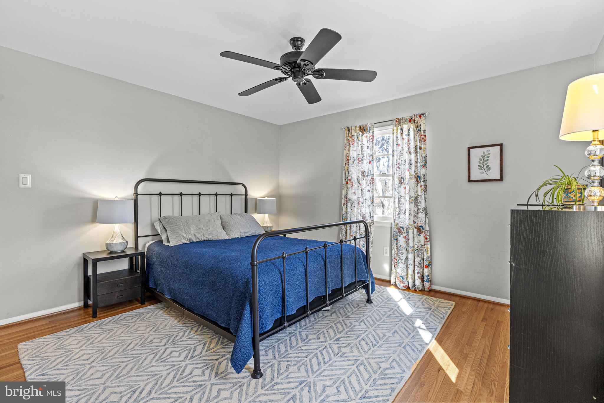 10101 ROSLYN COURT