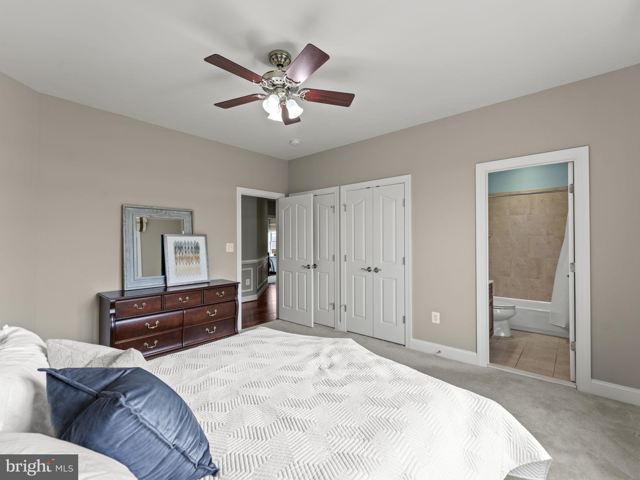 10920 MEADOW WALK LANE