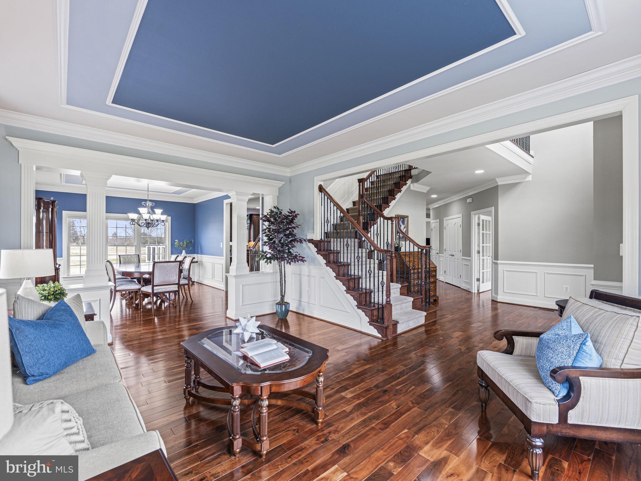 10920 MEADOW WALK LANE