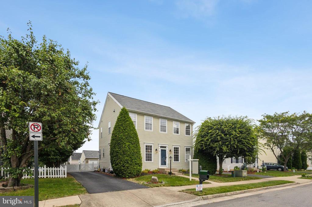 9508 DUNBLANE COURT