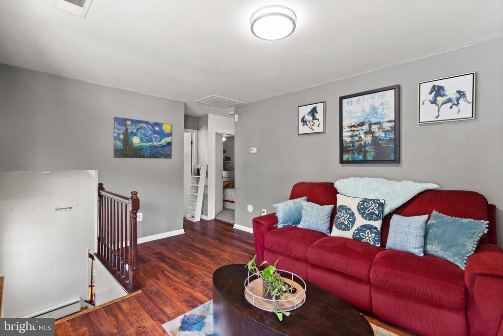 4105 HEMINGWAY DRIVE
