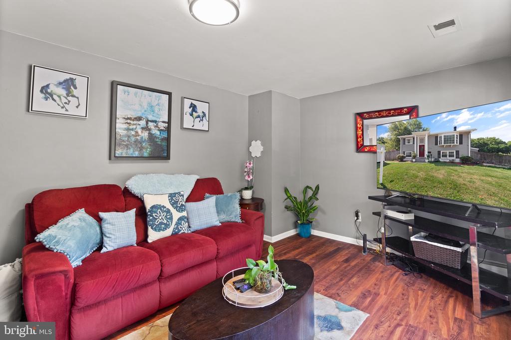 4105 HEMINGWAY DRIVE