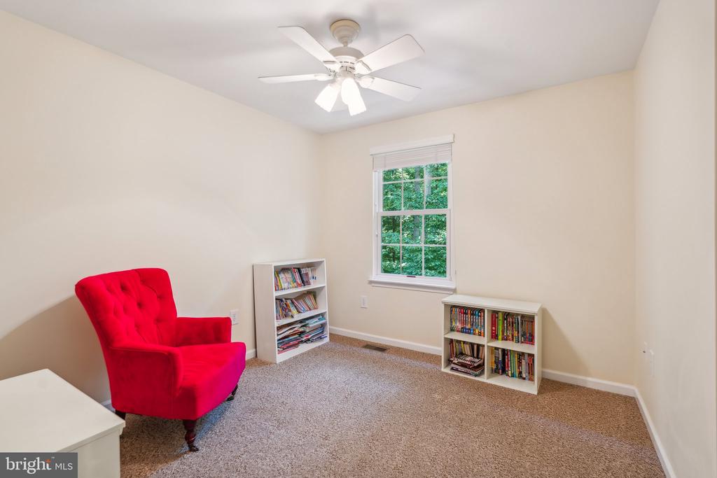 3463 WAINSCOTT PLACE