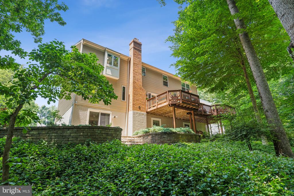3463 WAINSCOTT PLACE