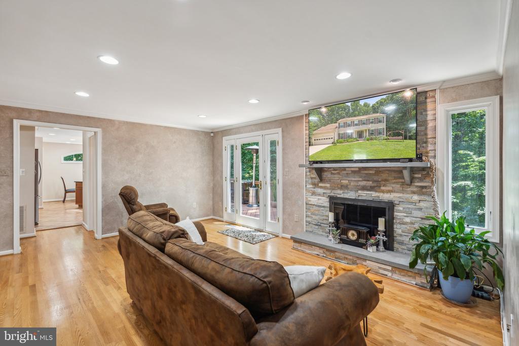 3463 WAINSCOTT PLACE