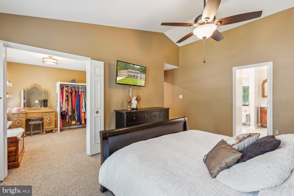 3463 WAINSCOTT PLACE