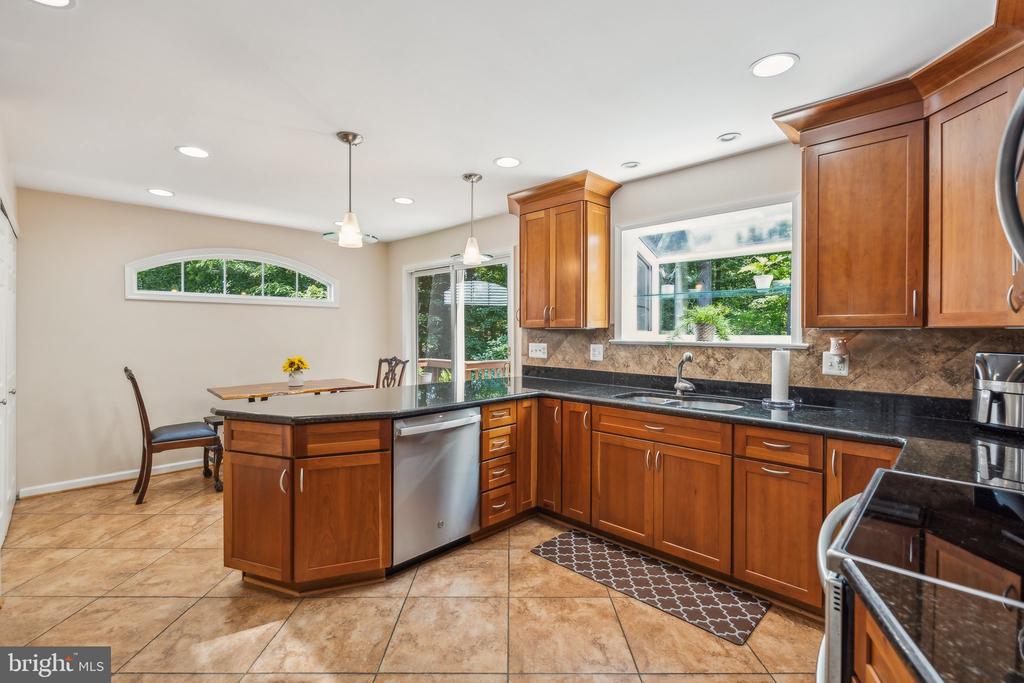 3463 WAINSCOTT PLACE
