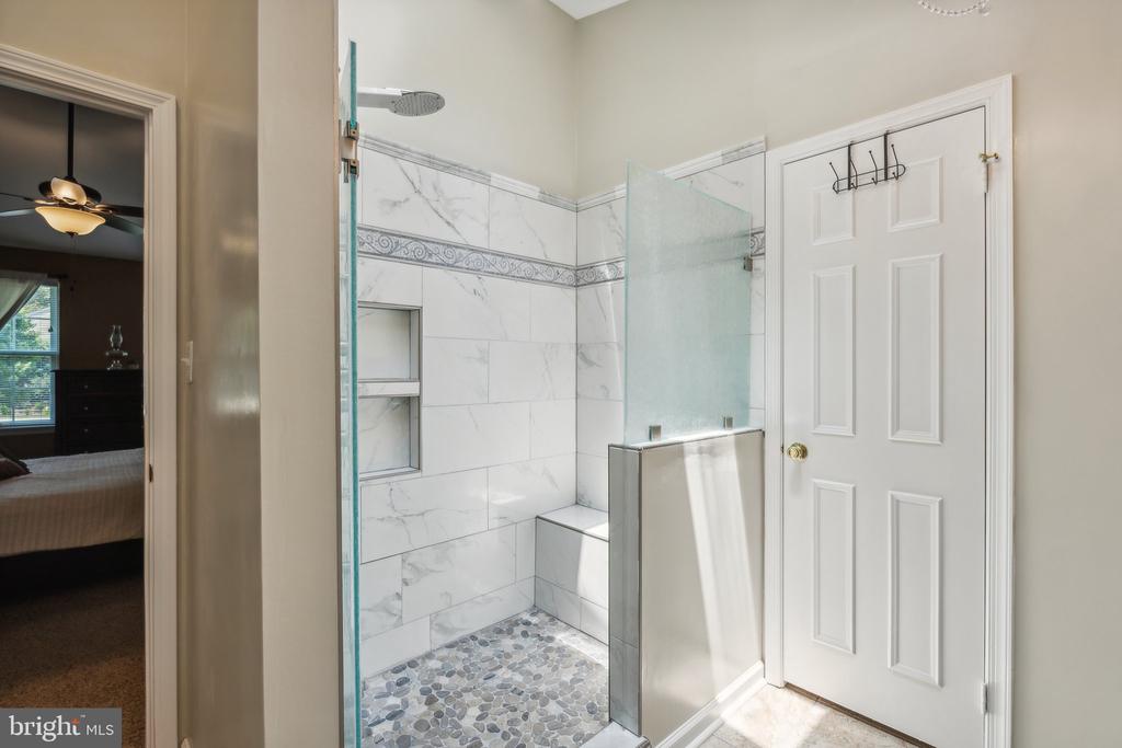 3463 WAINSCOTT PLACE