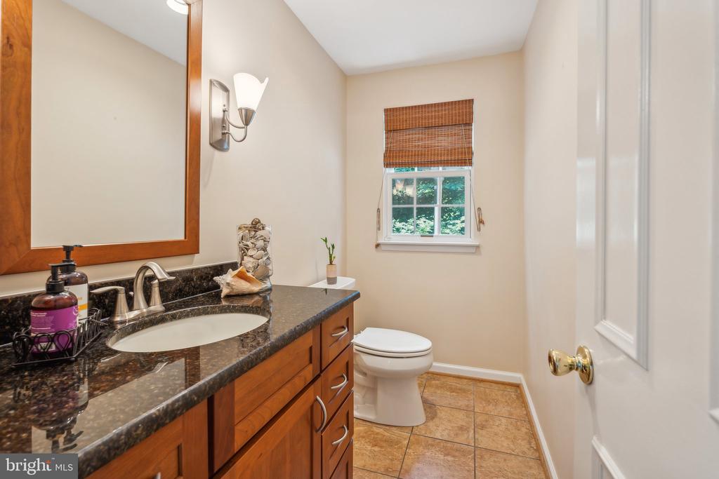 3463 WAINSCOTT PLACE