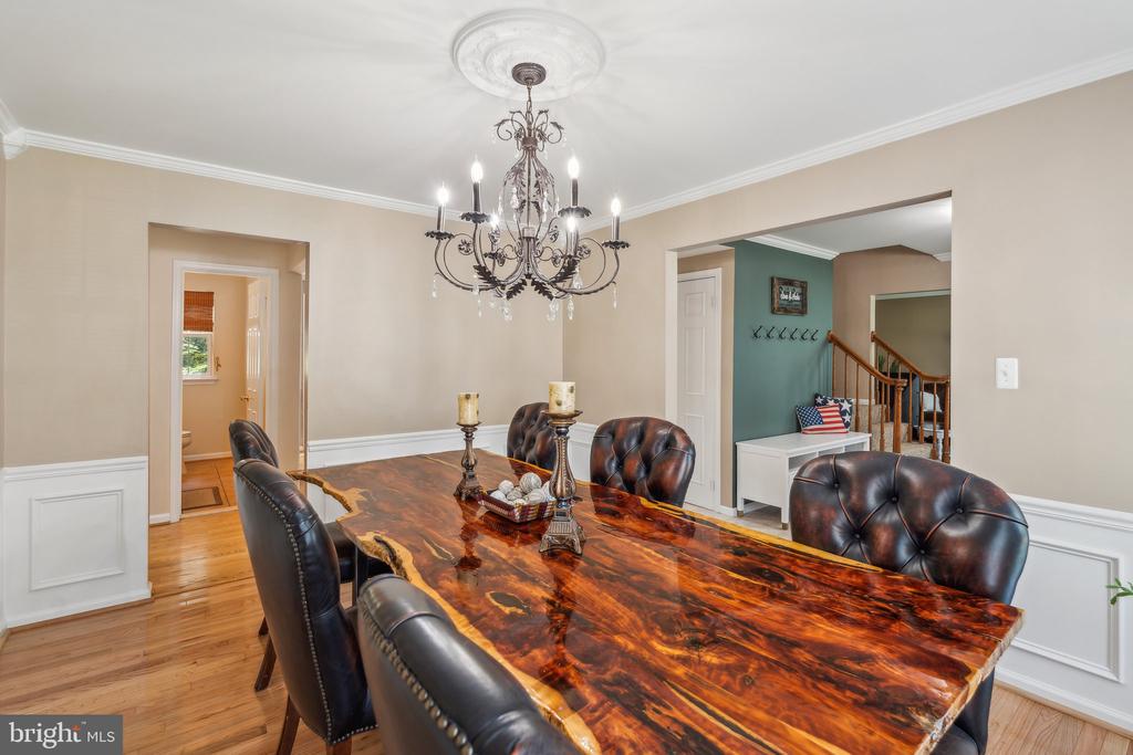 3463 WAINSCOTT PLACE