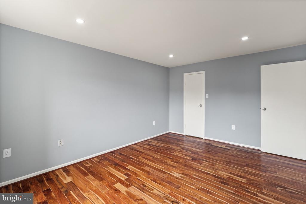 7408 ROKEBY DRIVE
