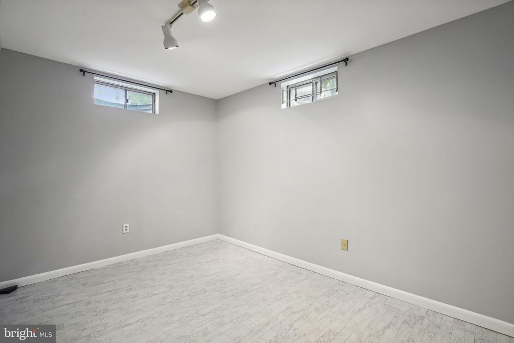3515 SOFFIT PLACE