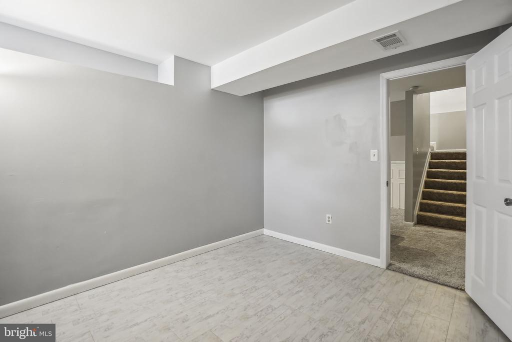 3515 SOFFIT PLACE
