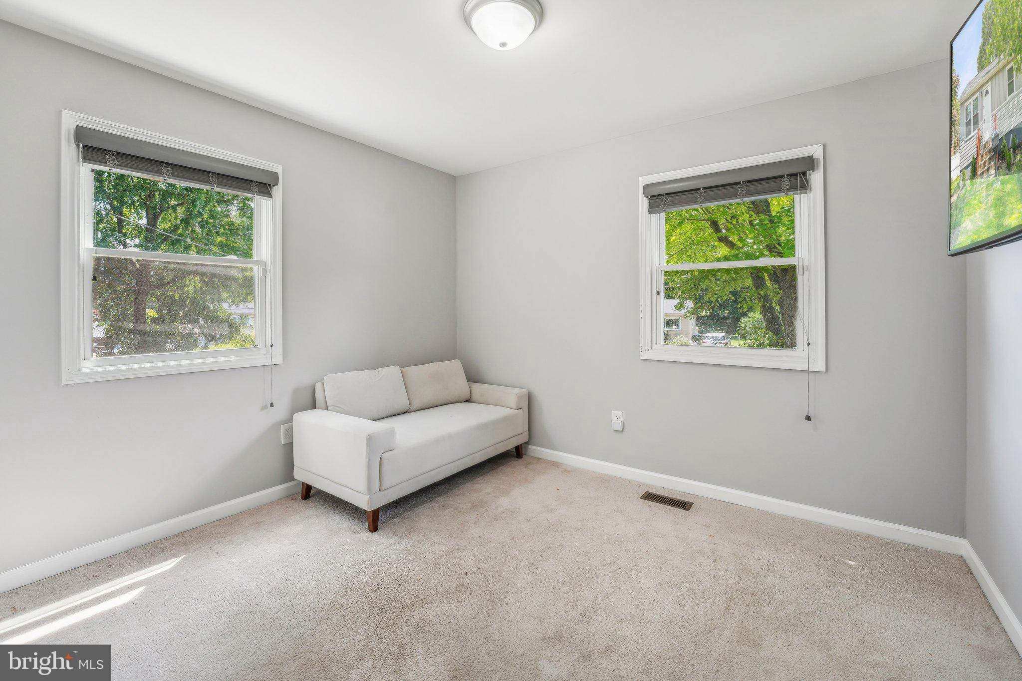 15109 ALASKA ROAD