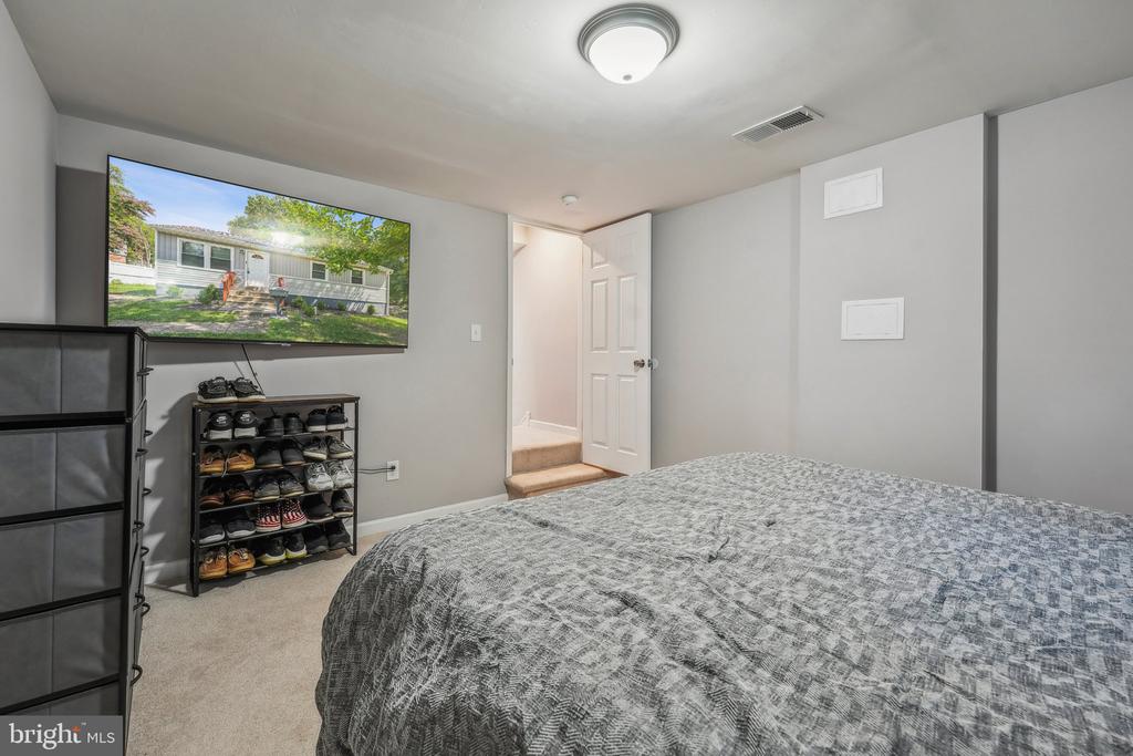 15109 ALASKA ROAD