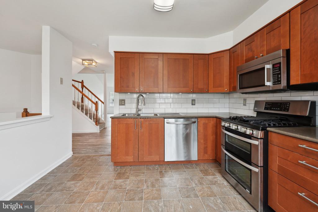7813 FLAGER CIRCLE