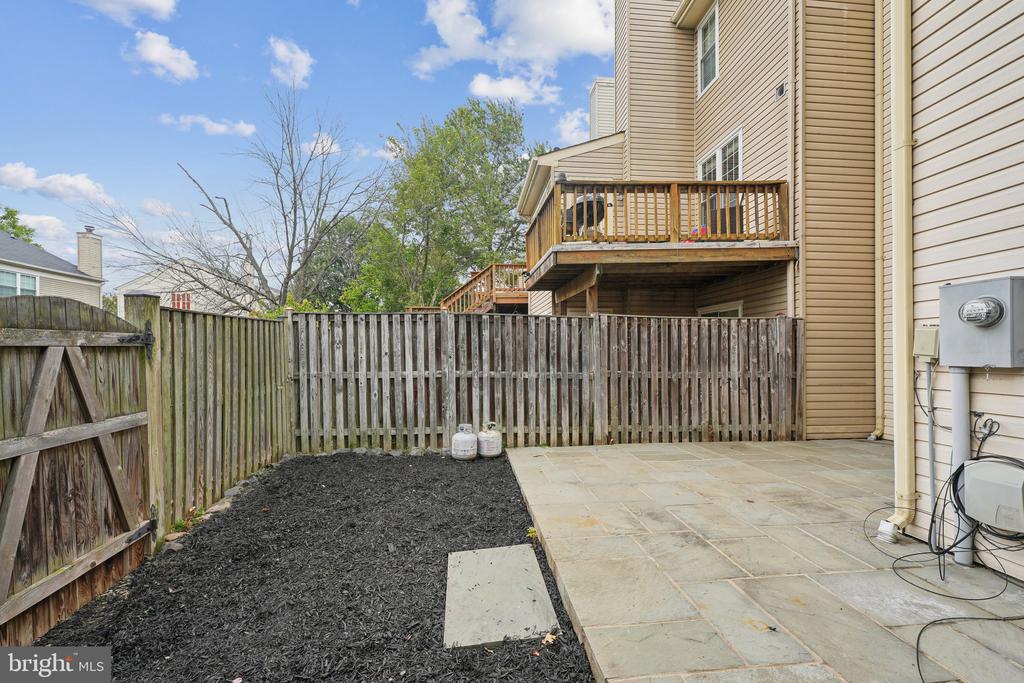 7813 FLAGER CIRCLE