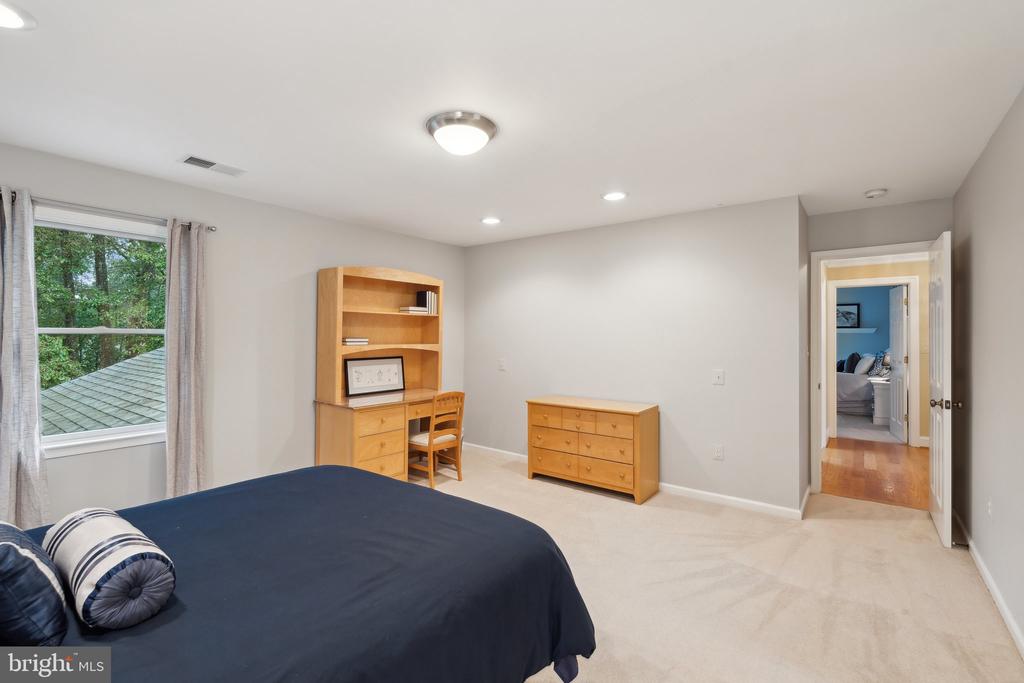 9602 HEATHER GREEN DRIVE